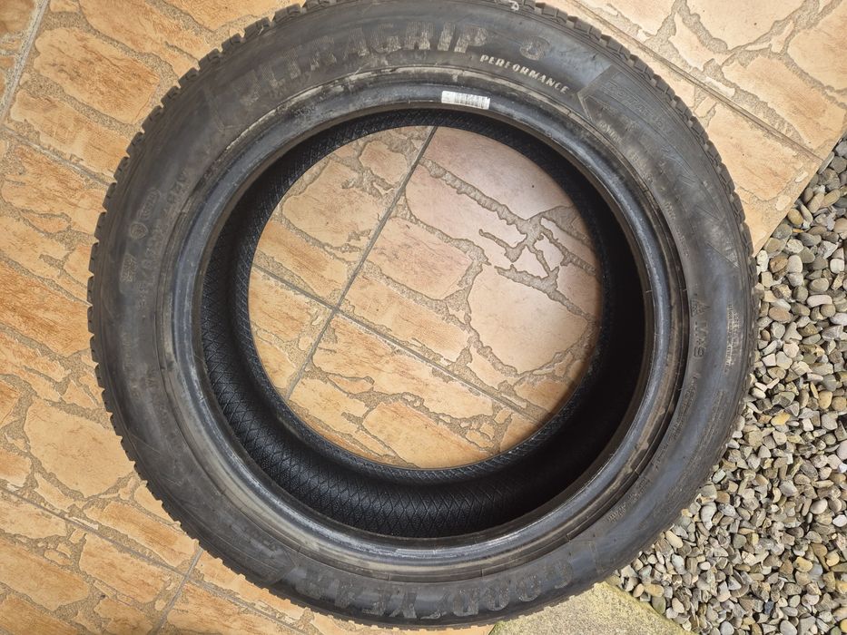 Vând cauciucuri 215/50/17 M+S 2 buc imp Germania