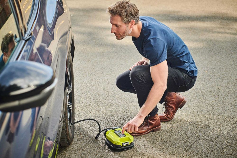 Ryobi-Pompa umflat  afisaj digital, functie dubla umflare RYOBI RMI18