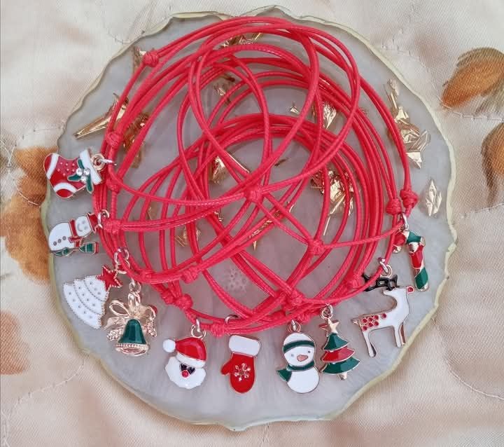 Коледни гривни за подаръци