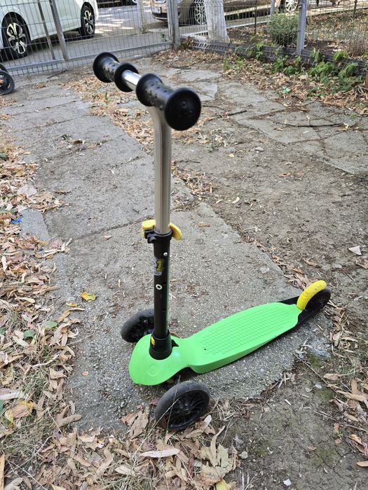 Trotineta clasica pentru copii mici