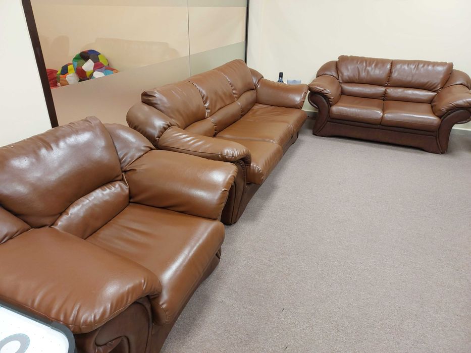 Кожен диван от 3 части, запазен