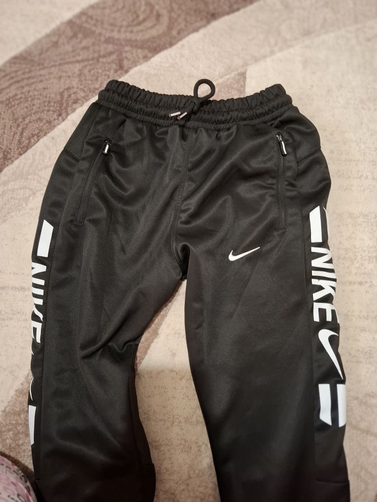 Дамско долнище Nike
