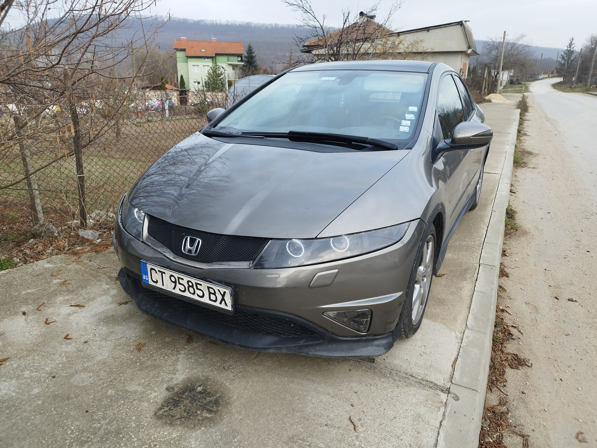 Civic 8 сивик 8 НА ЧАСТИ Ляв волан