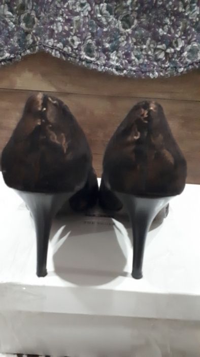 Женские туфли на шпильке