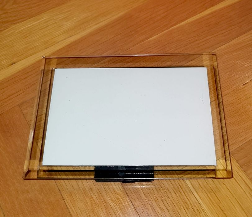 Красива стъклена рамка за снимки с черен плюш луксозна размери 13 х 18