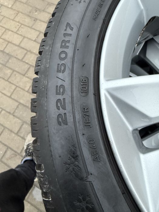 Jante Volvo V40 S 40 V60 S60 ca noi 225 50 17 Dunlop iarna ca noi