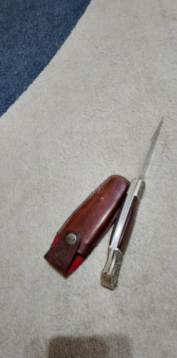 Продавам джобен нож