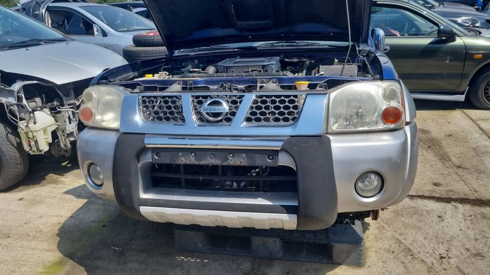 Nissan Navara 2003, capota, bara fata, faruri, cutie viteze