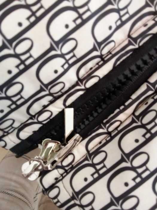 Яке Dior размер L - 90 лв.