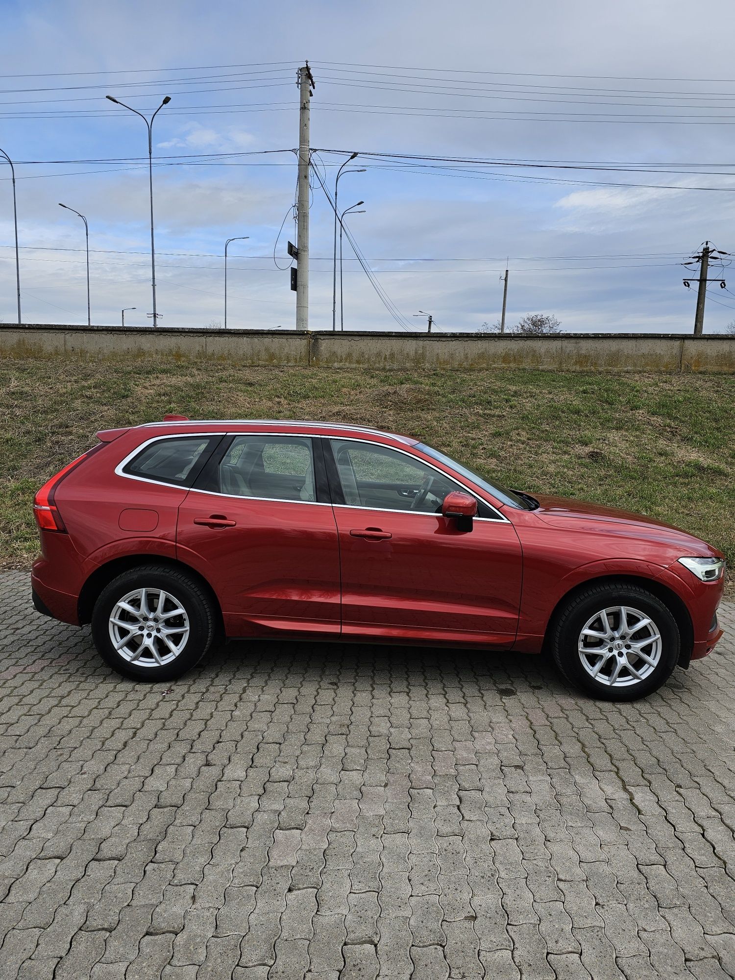 VOLVO XC60 anul 2018, stare impecabila, cutie automată, 4x4