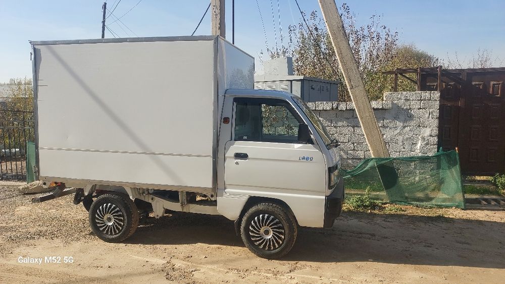 Labo yegiday turibdi pul topar moshina olasiz minasiz