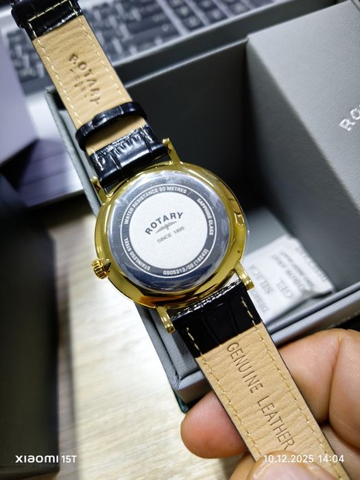 Продам обсолютно новые часы rotary