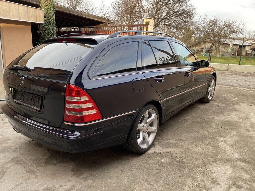 Mercedes C350 Sport Edition НА ЗАДНО