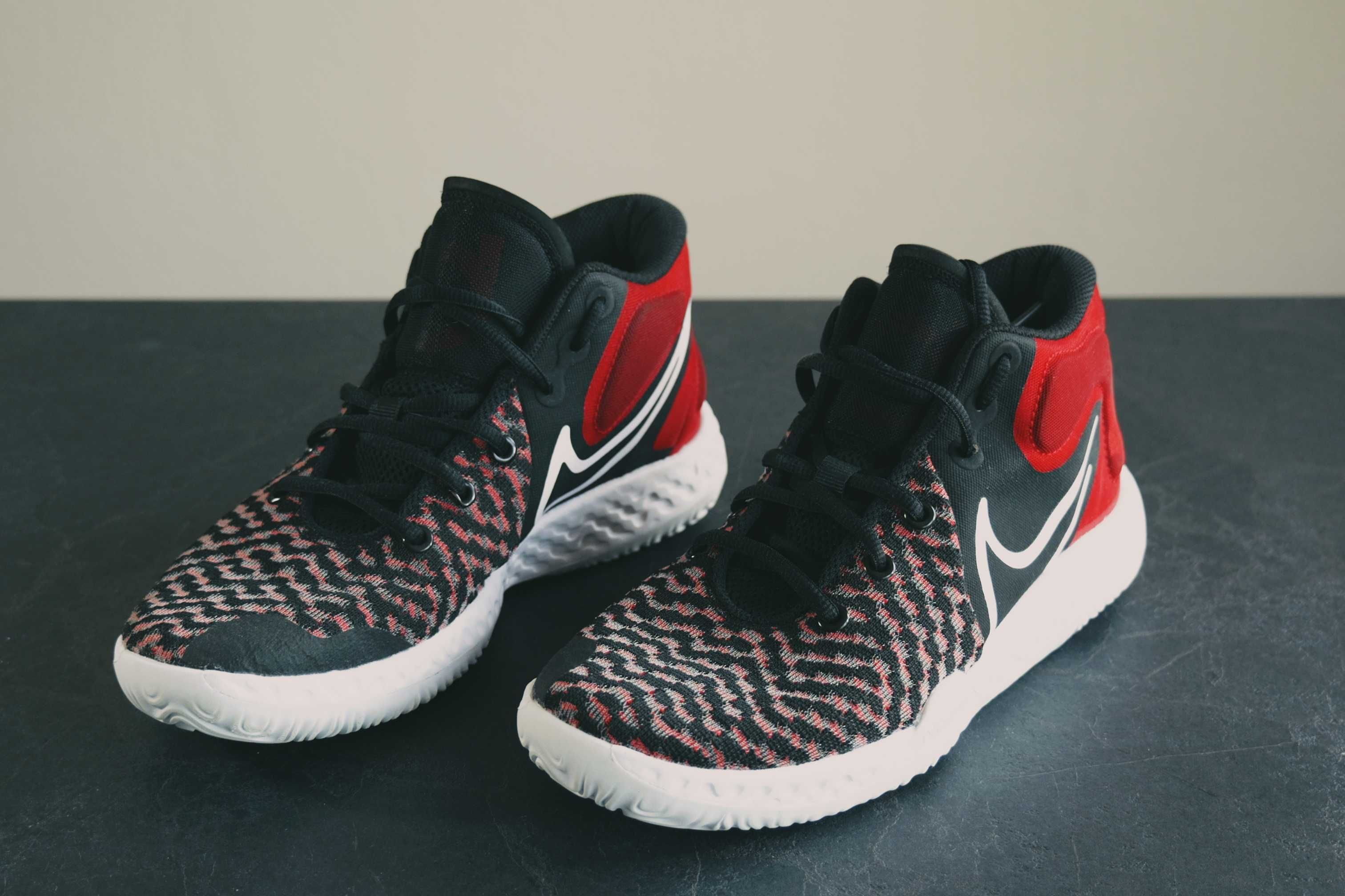 Nike KD Trey 5 VIII Bred - 40 номер Оригинални!