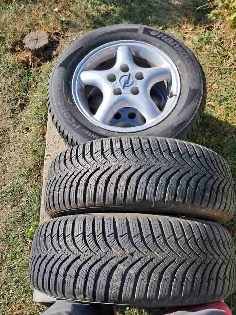 Зимни гуми с  джанти