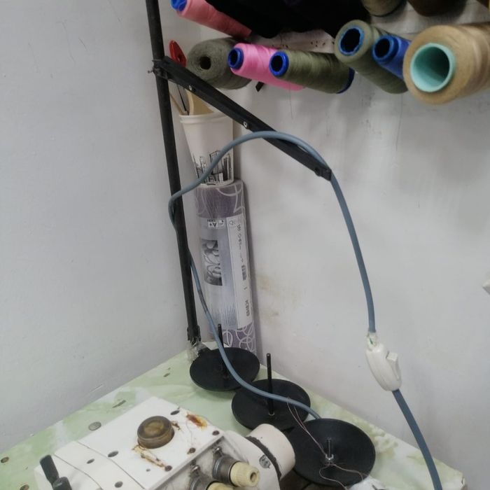 Продаётся промышленный оверлок марки Агата. В идеальном состоянии