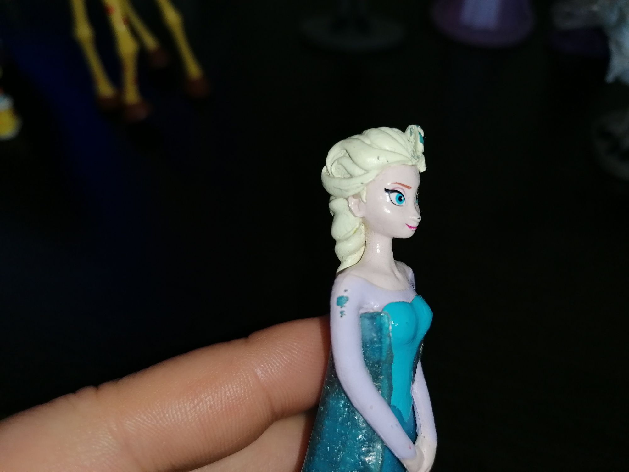 Figurine elsa / frozen