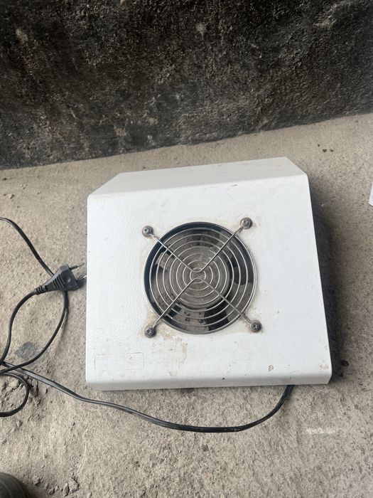 Пылесос настольный для маникюра