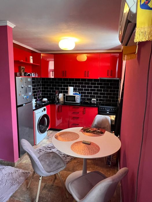 Închiriez apartament cu 3 camere ultracentral oraș arad