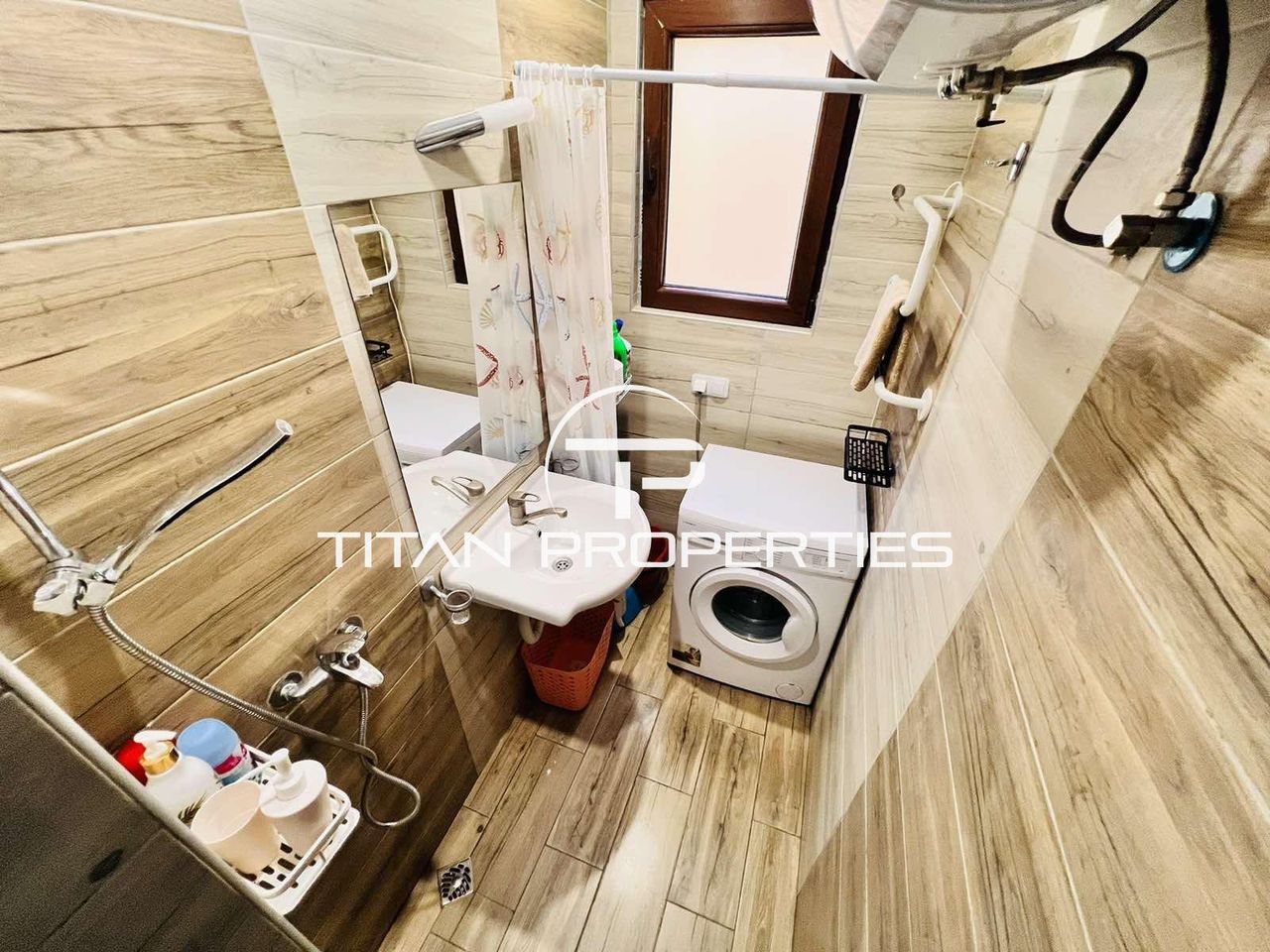 Дава се под наем Тристаен апартамент в Бургас, Център - 80 кв.м за 459 € - Снимка #6