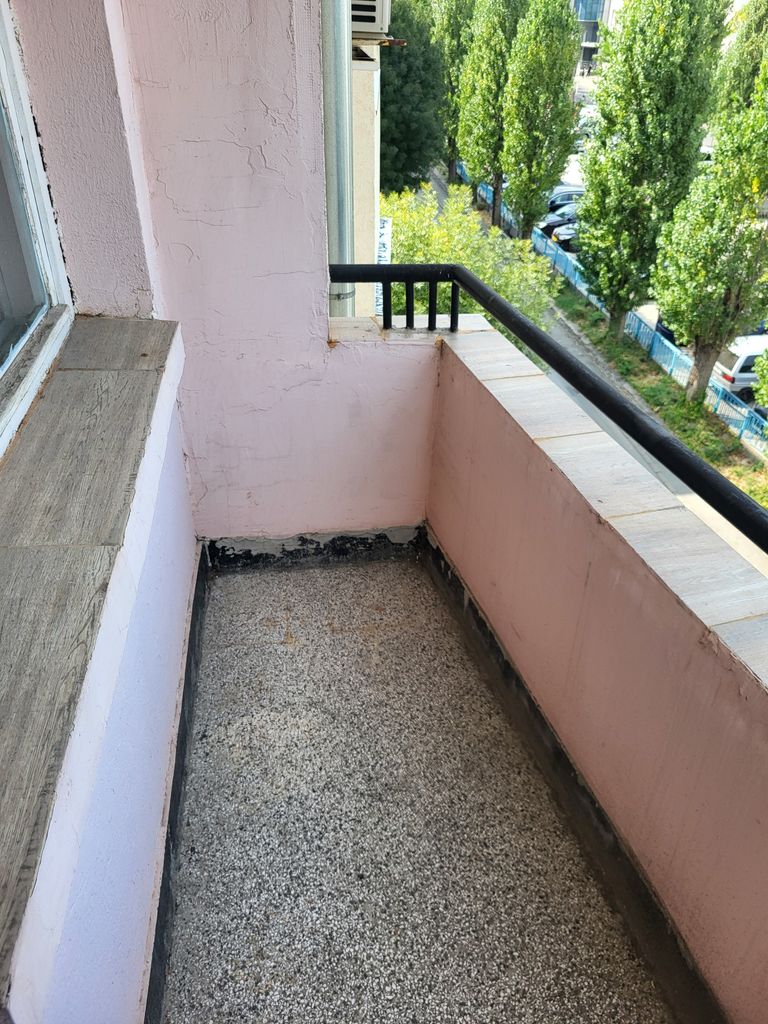 Дава се под наем Двустаен апартамент в Хасково, Център - 70 кв.м за 204 € - Снимка #2