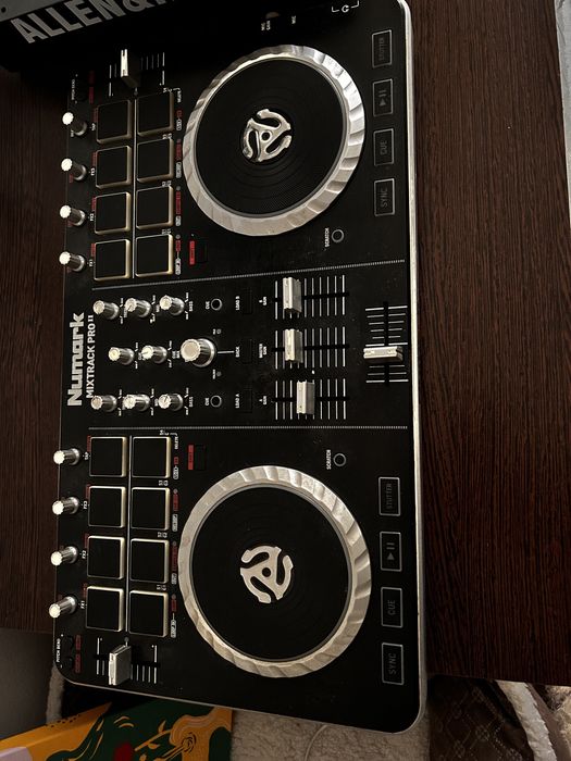 Consola dj Numark