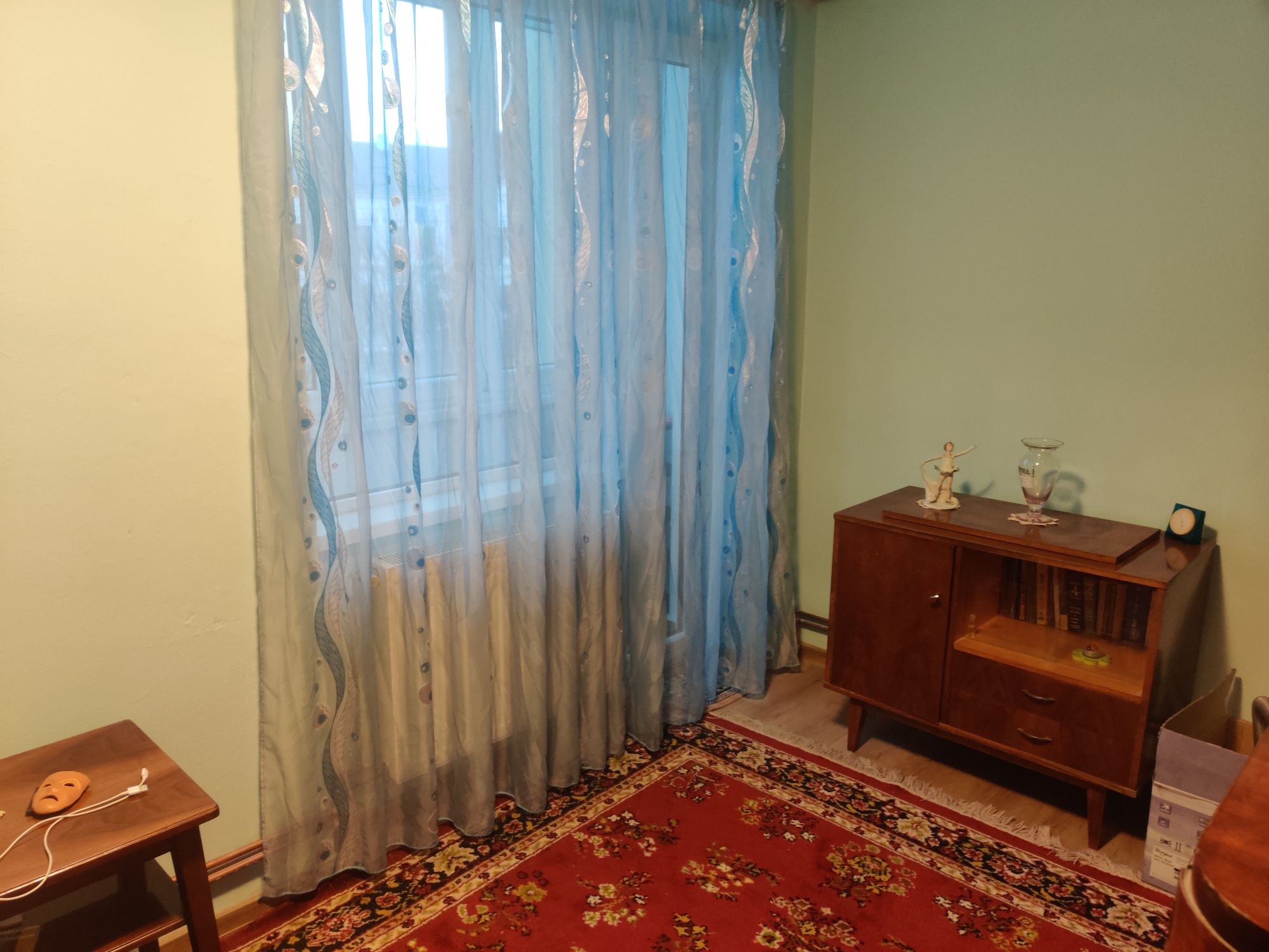 Vand apartament finisat, mobilat, ultracentral