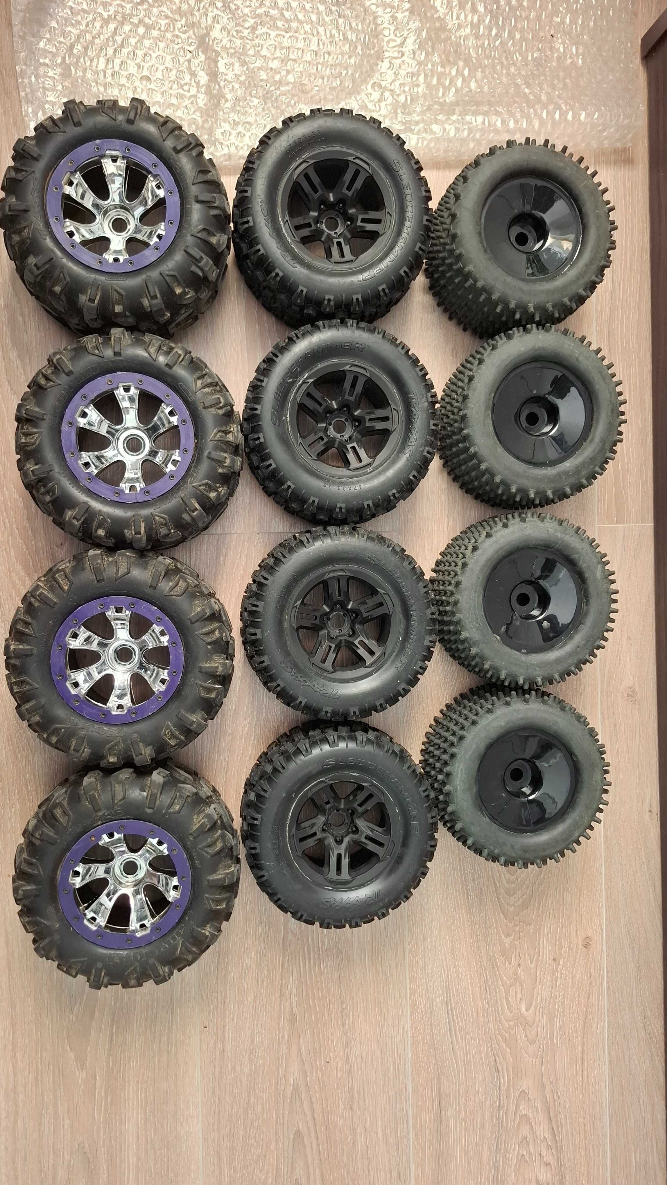 Тунингован Traxxas Summit Brushless с много допълнителни аксесоари
