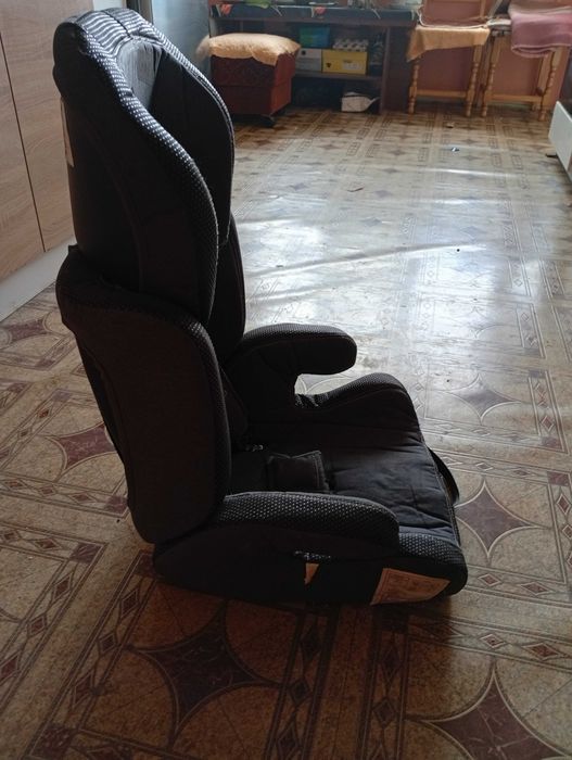 Детско столче за кола