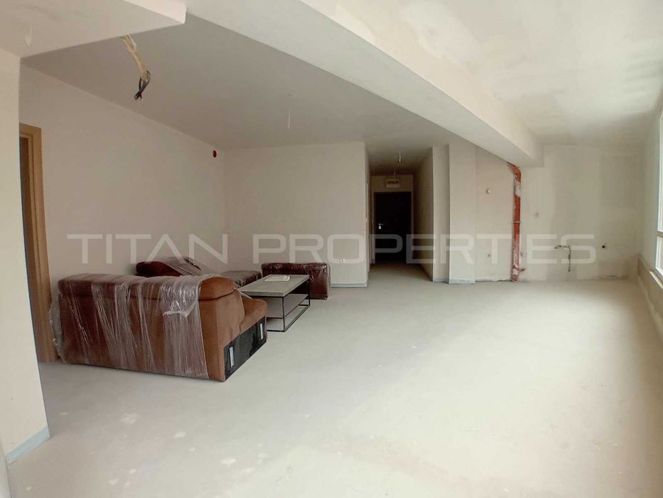 Продава се Тристаен апартамент в Пловдив, Въстанически - 84 кв.м за 1131 €/кв.м - Снимка #1