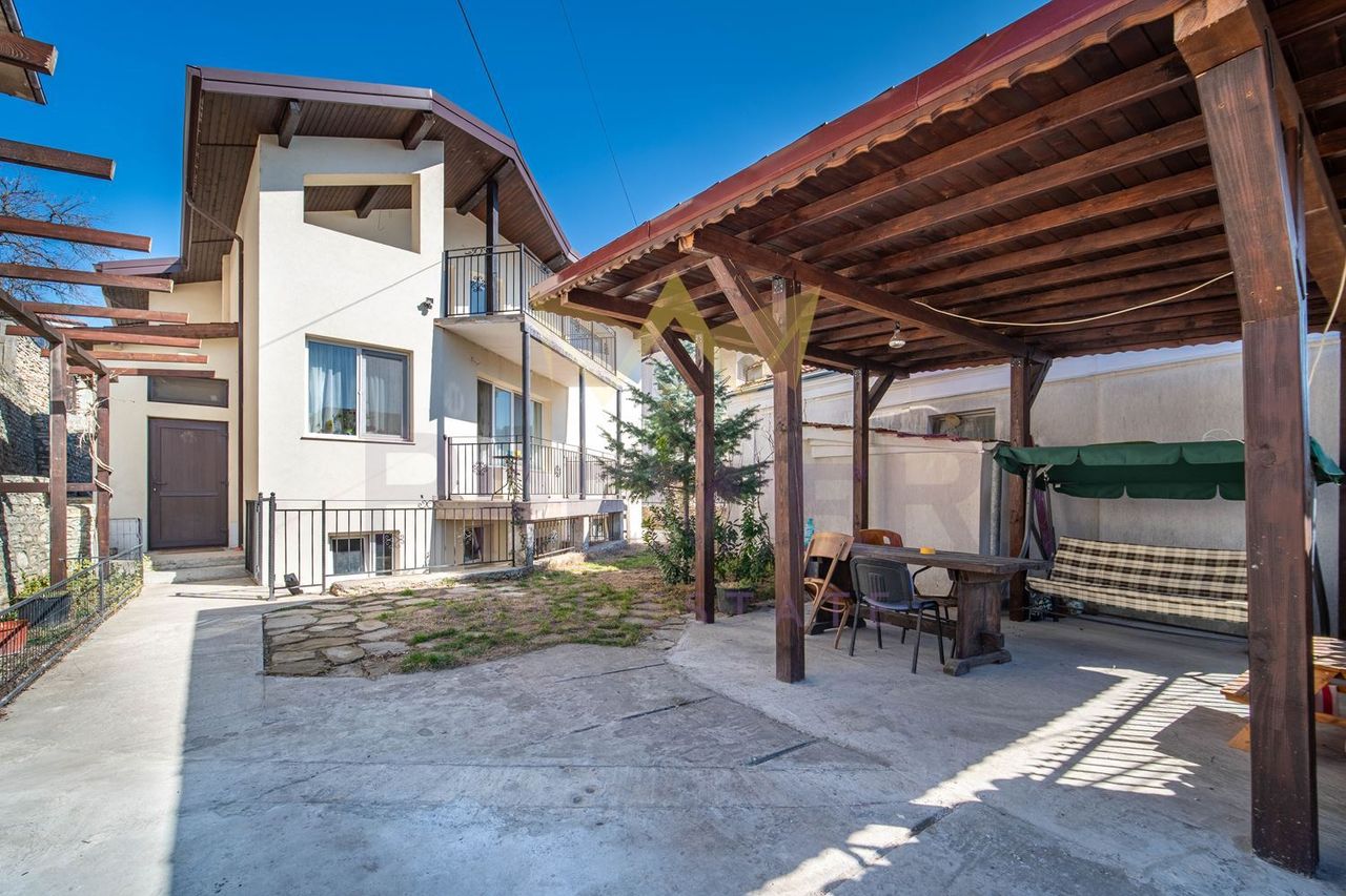 Продава се Къща в Балчик - 180 кв.м за 1767 €/кв.м - Снимка #1