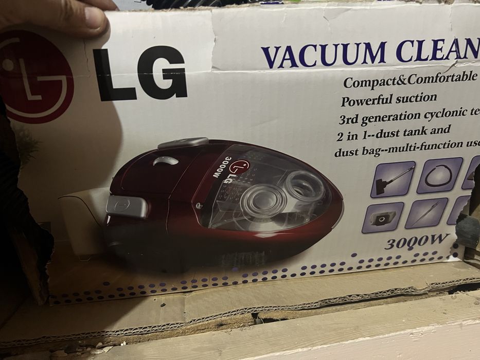 Пылесос LG 3000wt
