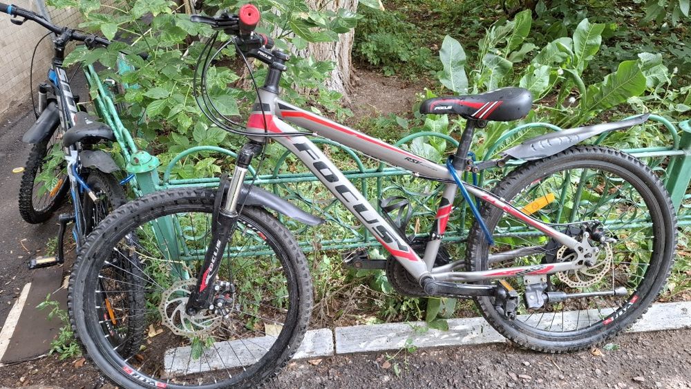 Продам 2 велик. Каждый по 35000