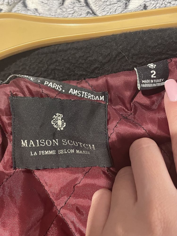 Легкий бомбер на весну/осень Maison Scotch