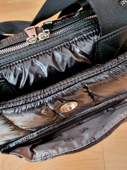 Geanta Balenciaga new model, logo metalic, interior inscriptionat