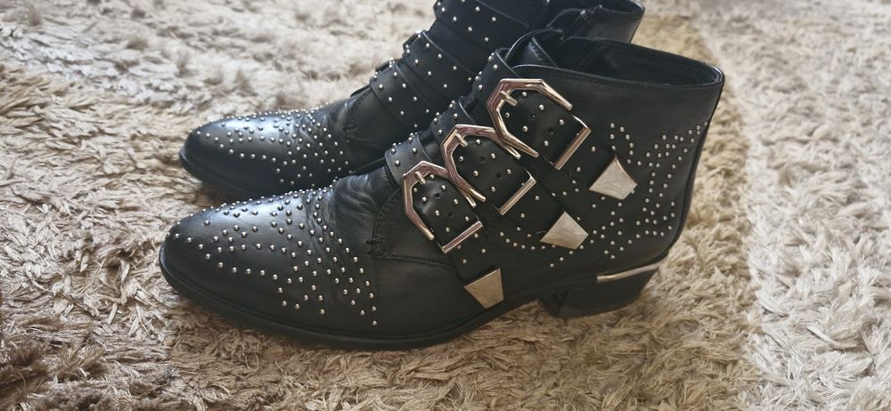 Ghete din  piele 39