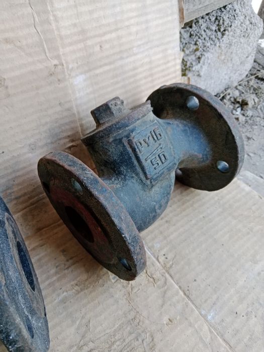 Клапан обратный чугунный фланцевый 16кч6п, Ру16, Ду50