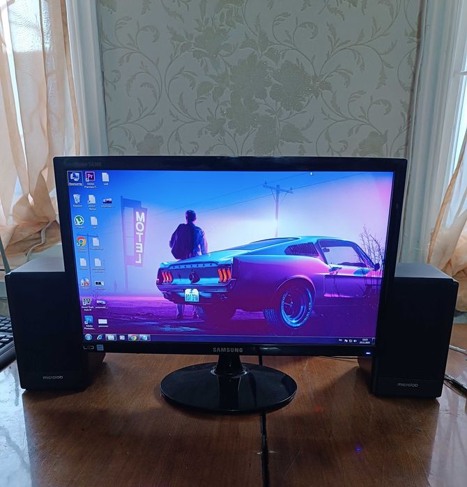 Компьютер с монитором