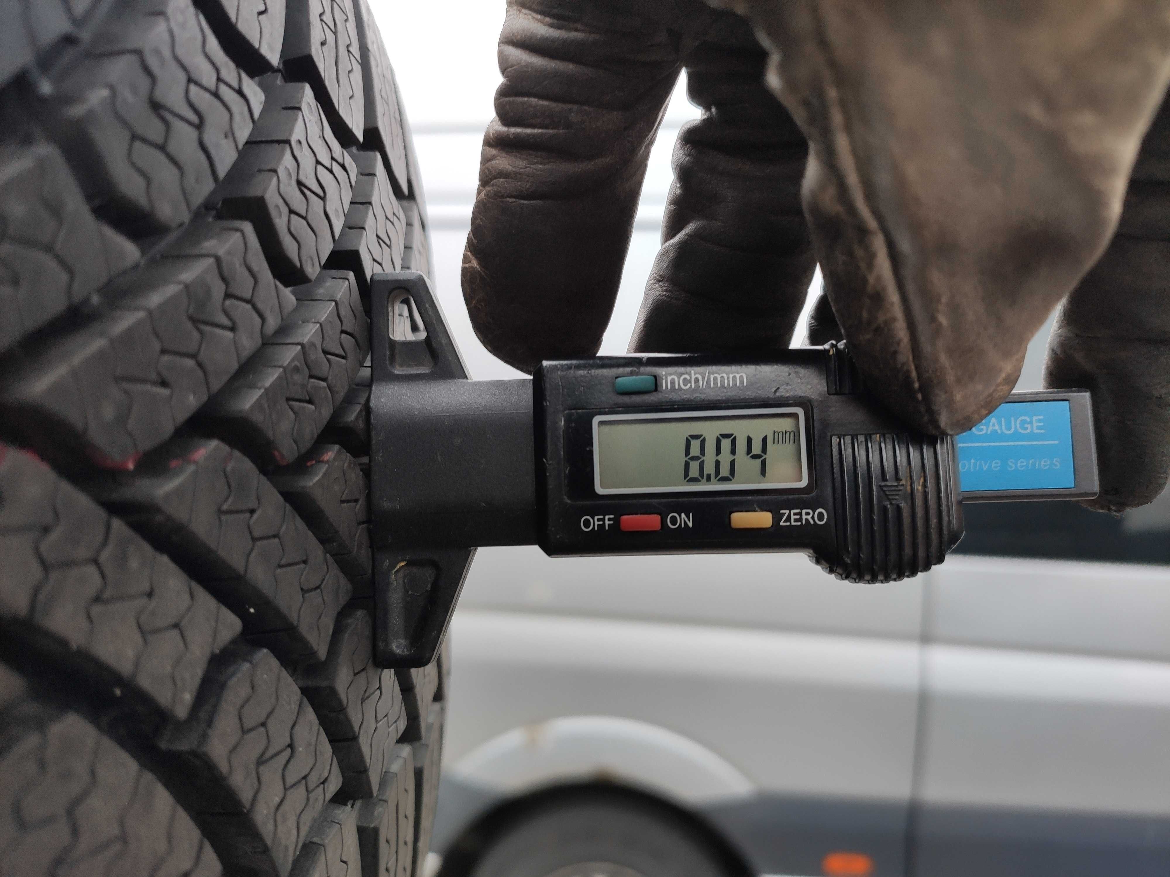 2бр Като нови зимни гуми 225 40 18 - Bridgestone - DOT 2024