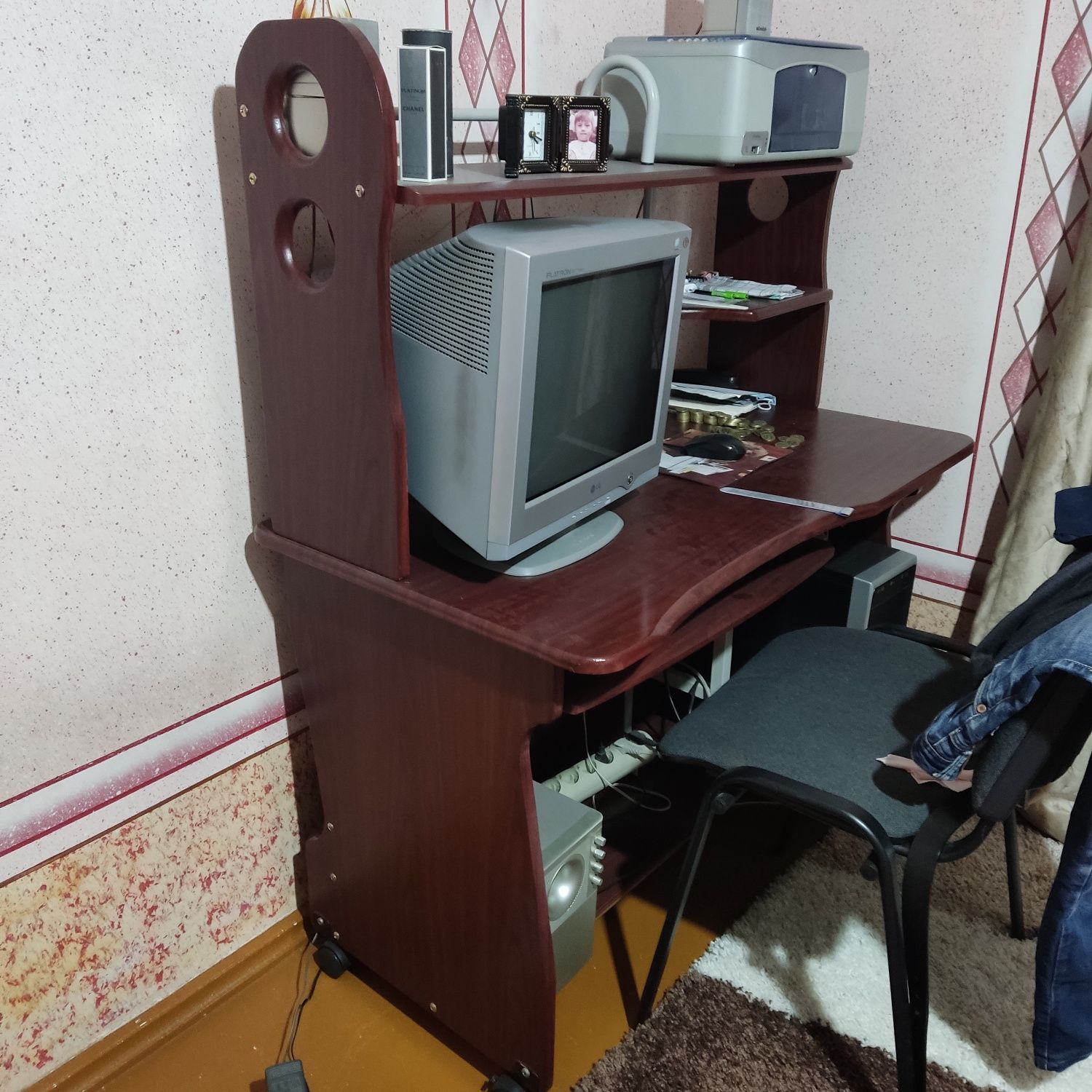Компьютерный стол