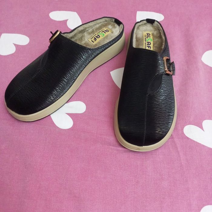 Женские  тапочки