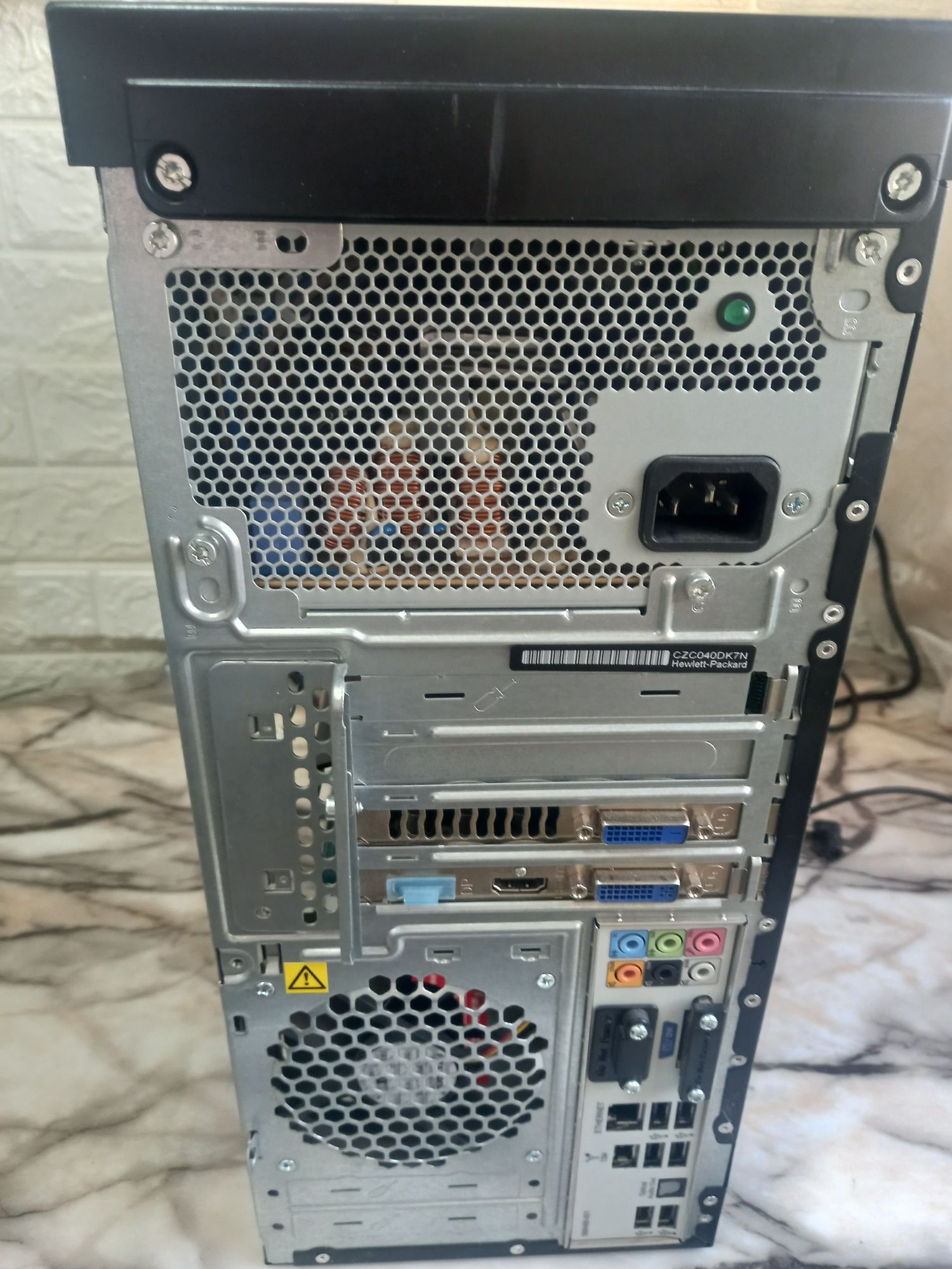 Kомпютър HP Intel® Core  i7-860  12gb SSD MSI HD 7770