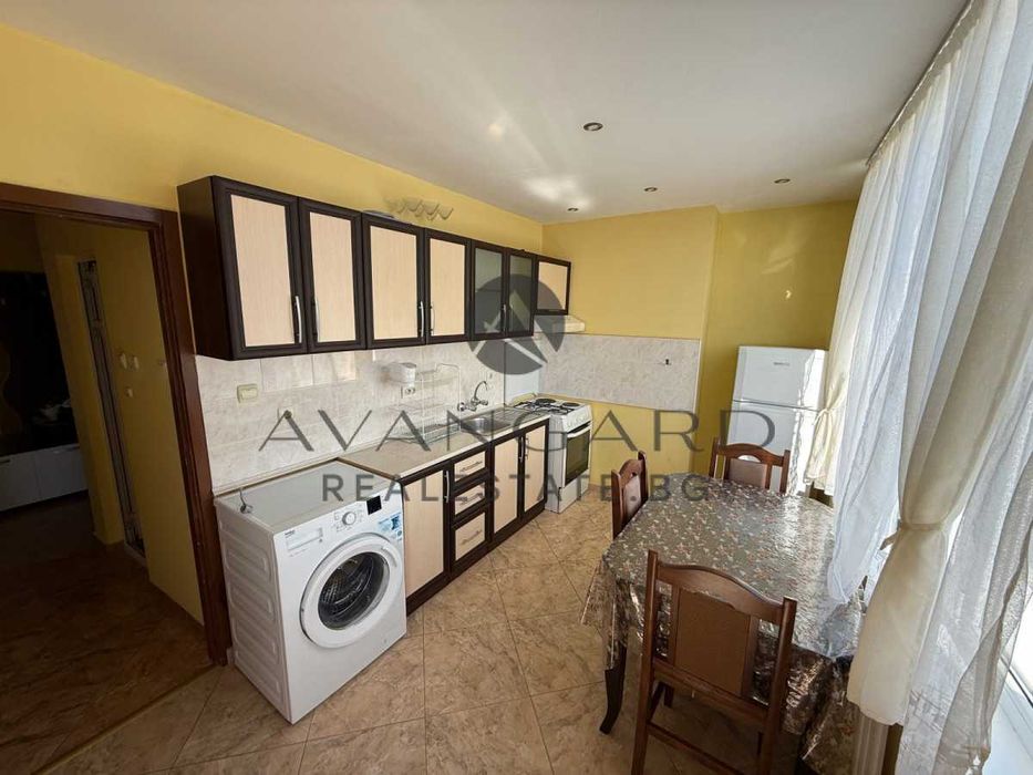 Продава се Двустаен апартамент в Пловдив, Център - 76 кв.м за 3224 €/кв.м - Снимка #2