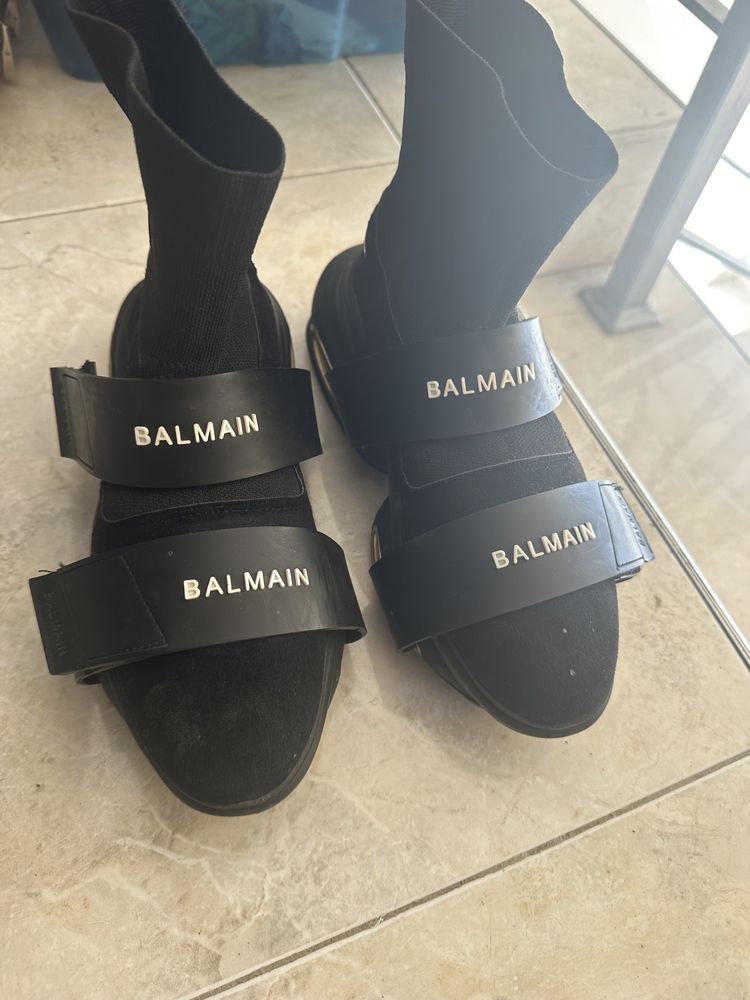 Дамски обувки тип чорап на марката Balmain