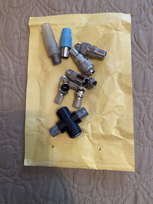 Conectori si mufe TV