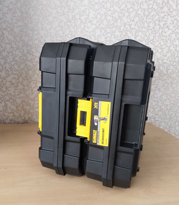 Куфари DeWalt XR T-STAK за винтоверт/гайковерт