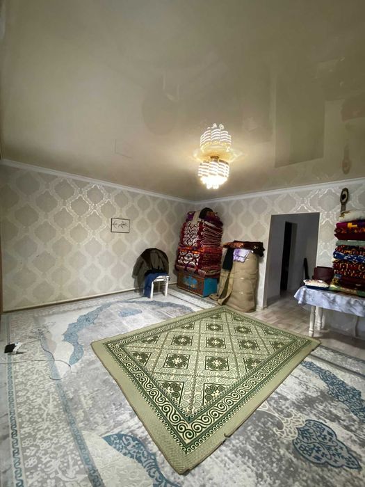 Продам дом 3 комн. В районе старой части города. Колхозный рынок