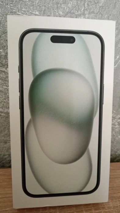 продаю айфон 15, 256гб.
в казик депнуть нечего, поэтому