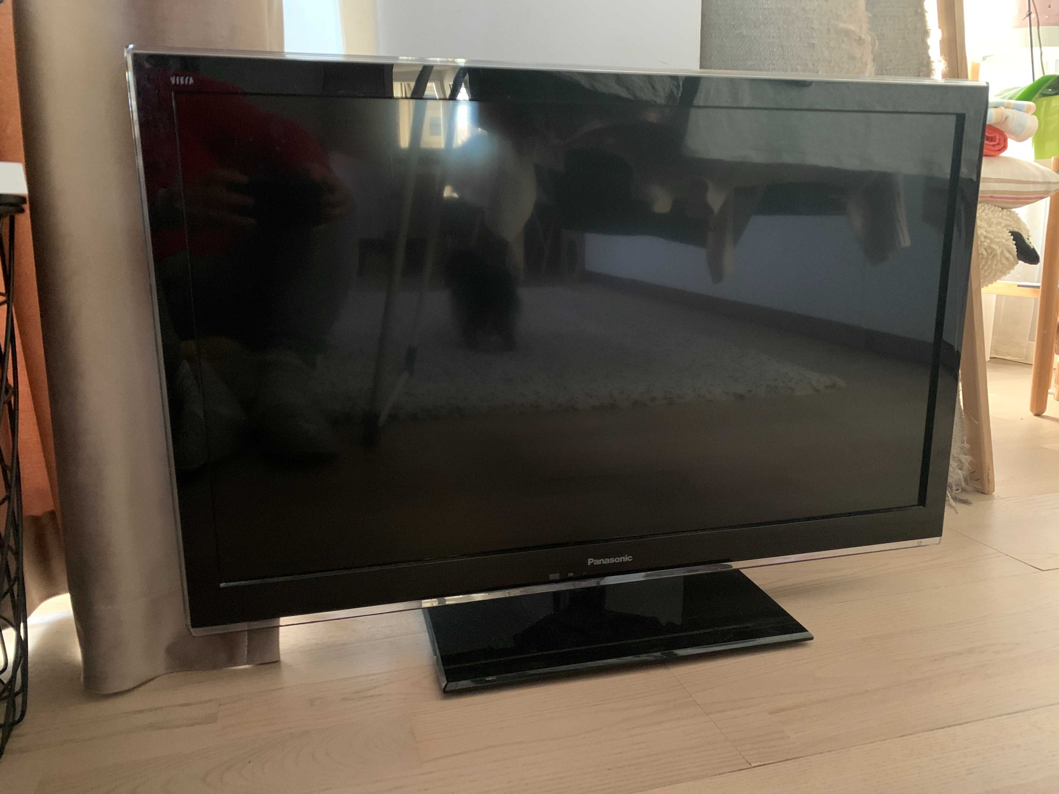 Vanzare Tv LCD Panasonic TX-L32E5E, Full HD, diagonala 80 cm