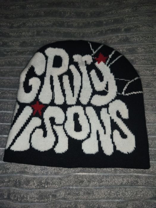 Шапки.         .